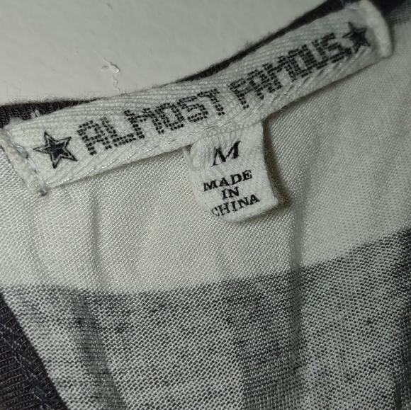 Junior's Almost Famous Short Sleeve Top, Medium - Picture 3 of 4